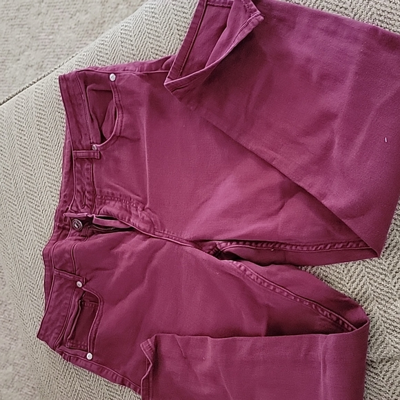 5/$20 Cute soft denim capris 15/16 - Picture 1 of 4